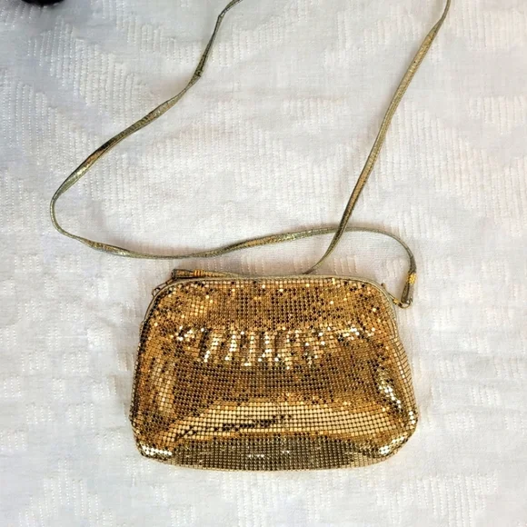 Whiting and Davis vintage shimmer gold small purse clutch with strap fancy party - Picture 2 of 13